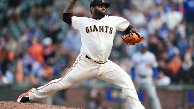 sandoval-pitching.jpg